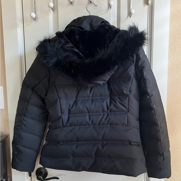 Zara Puffer Jacket / Coat - Picture 2 of 4